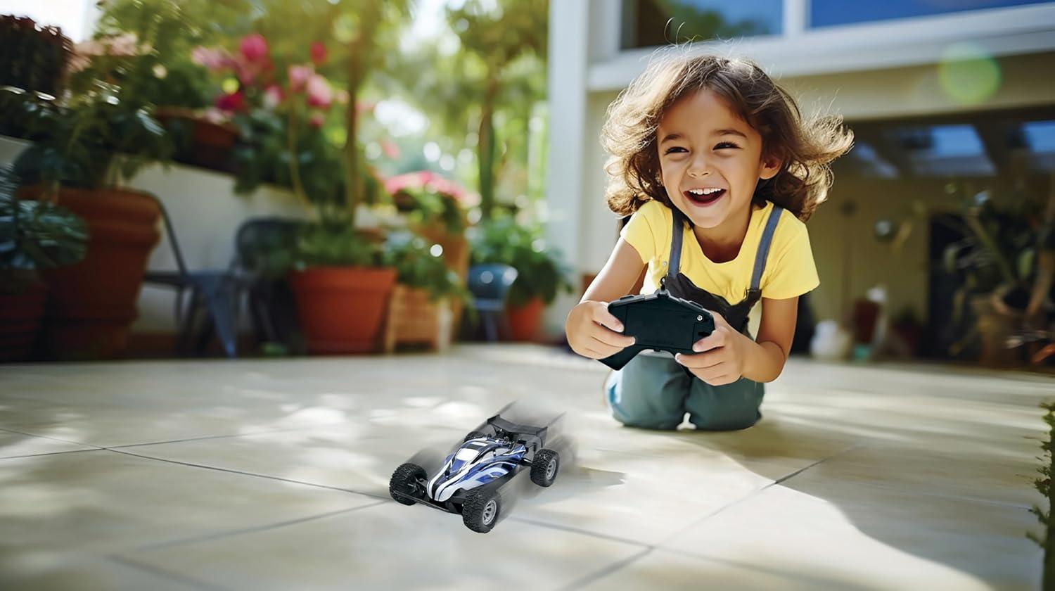 image:imageLEXiBOOK Crosslander Racing Remote Control Racing car Formula 1 up to 10kmh Light and Sound Effects Smoke Jet Remote Control Included Rechargeable RC61RC17